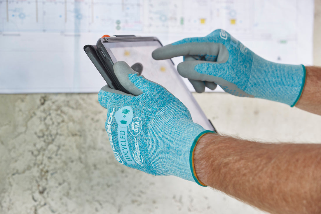 Handschuh "Upcycled Touch" stahlblau